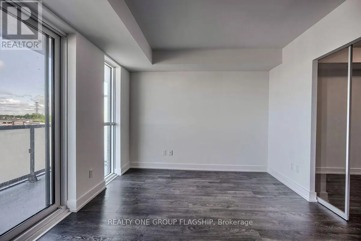 421 - 2550 SIMCOE STREET N
