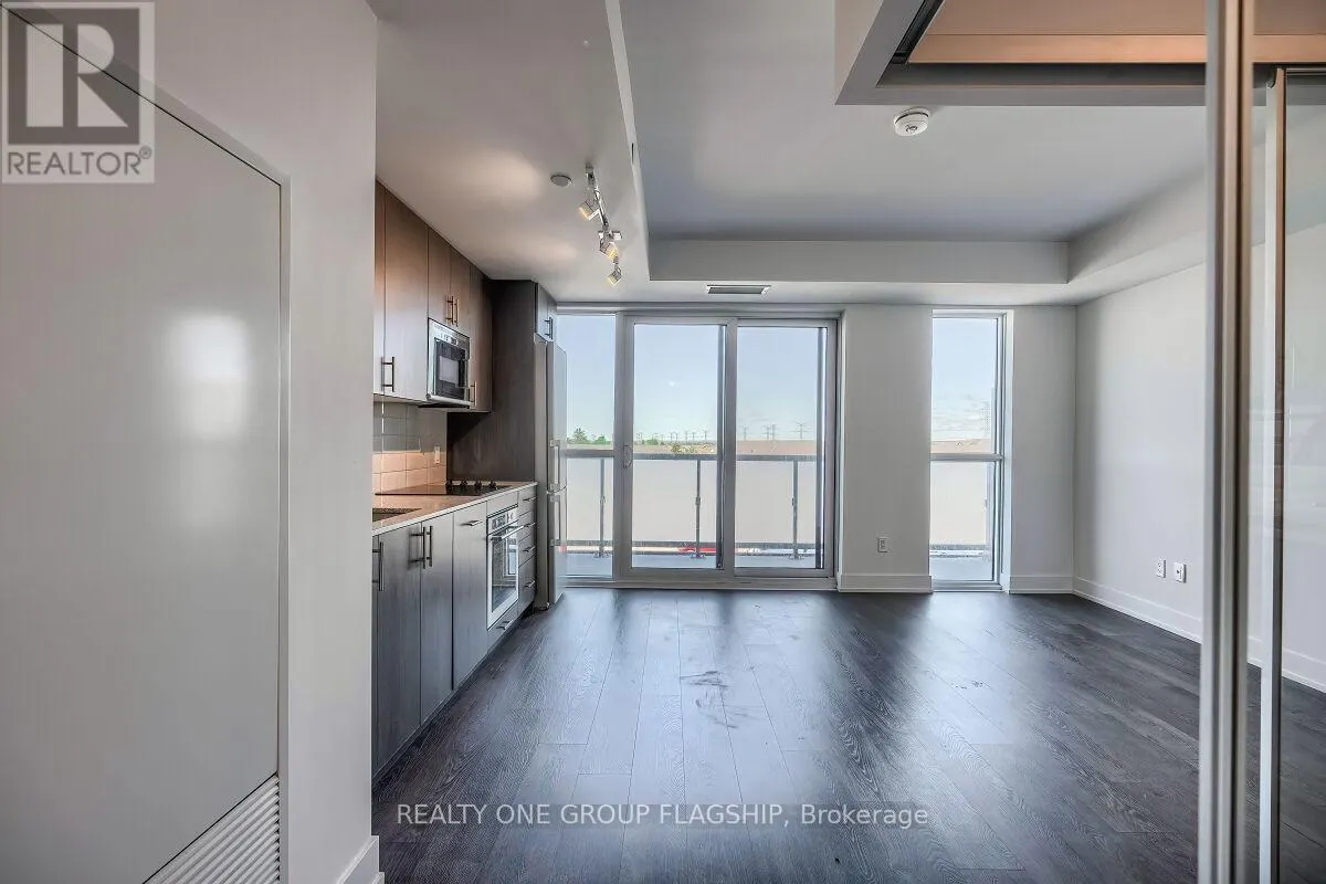 421 - 2550 SIMCOE STREET N