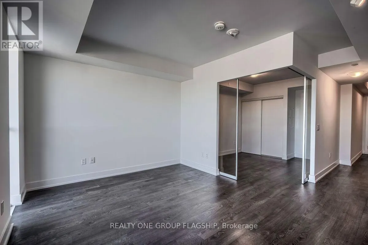 421 - 2550 SIMCOE STREET N