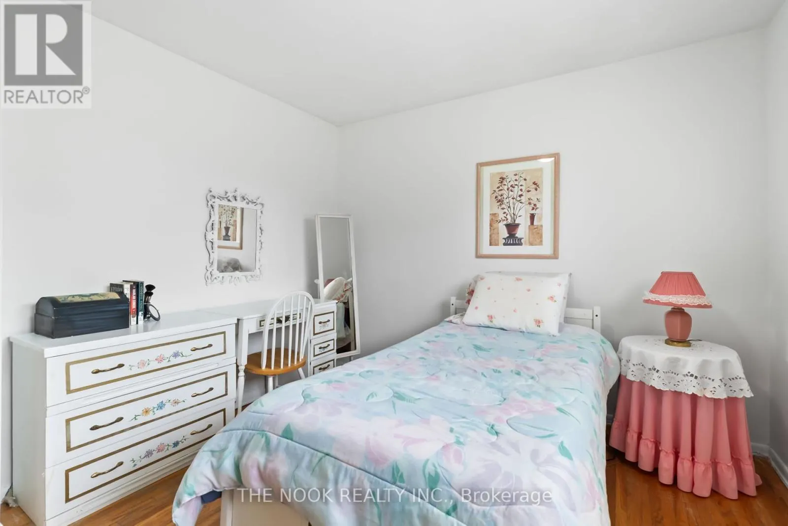 14 CARWIN CRESCENT