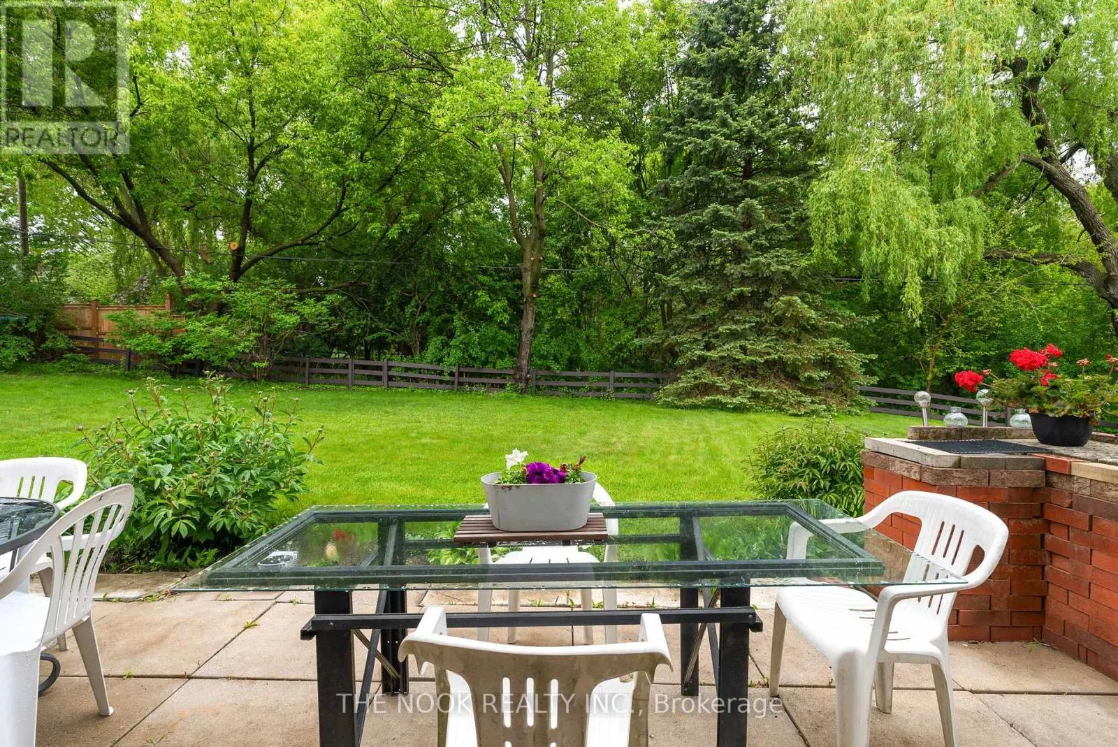 14 CARWIN CRESCENT