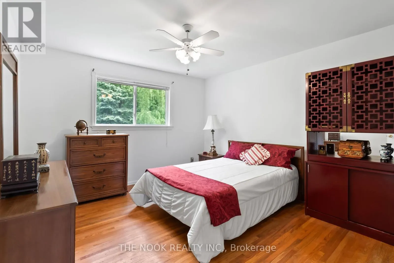 14 CARWIN CRESCENT