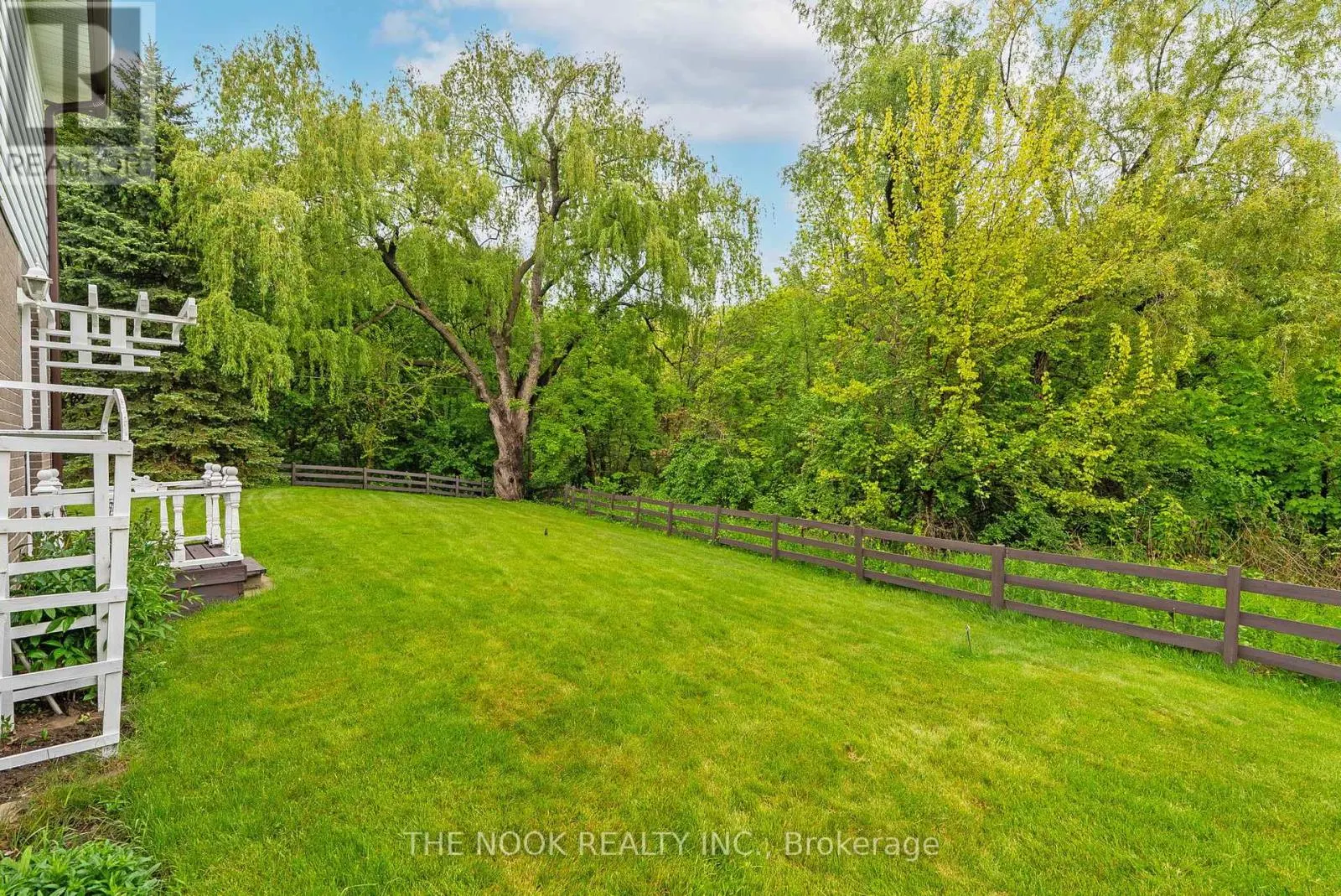 14 CARWIN CRESCENT