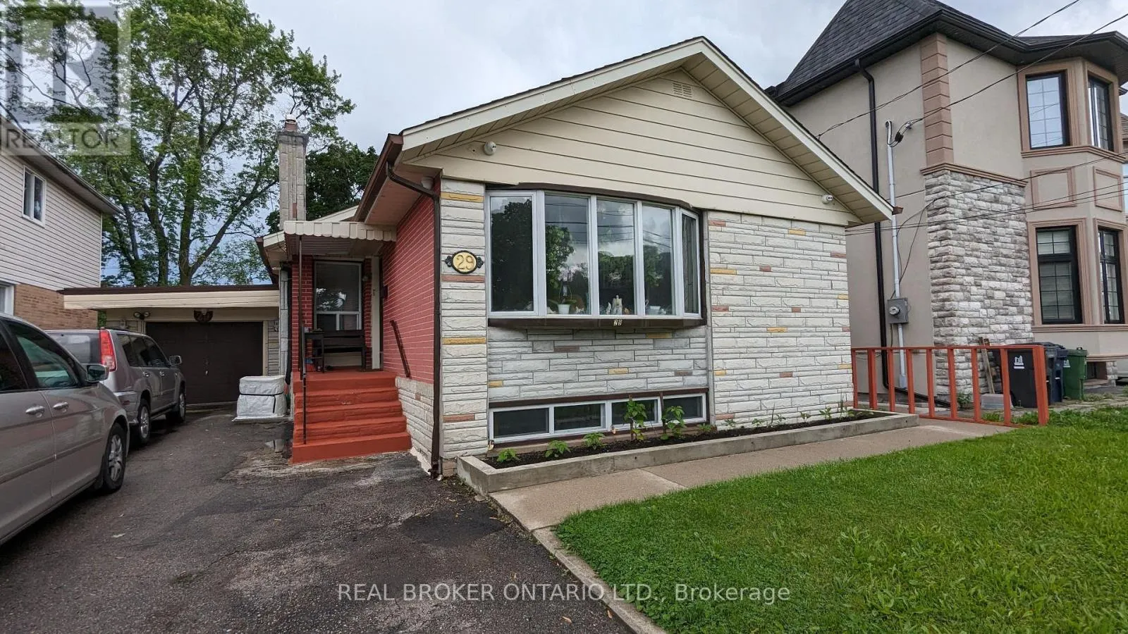 #BSMT - 29 SHROPSHIRE DRIVE