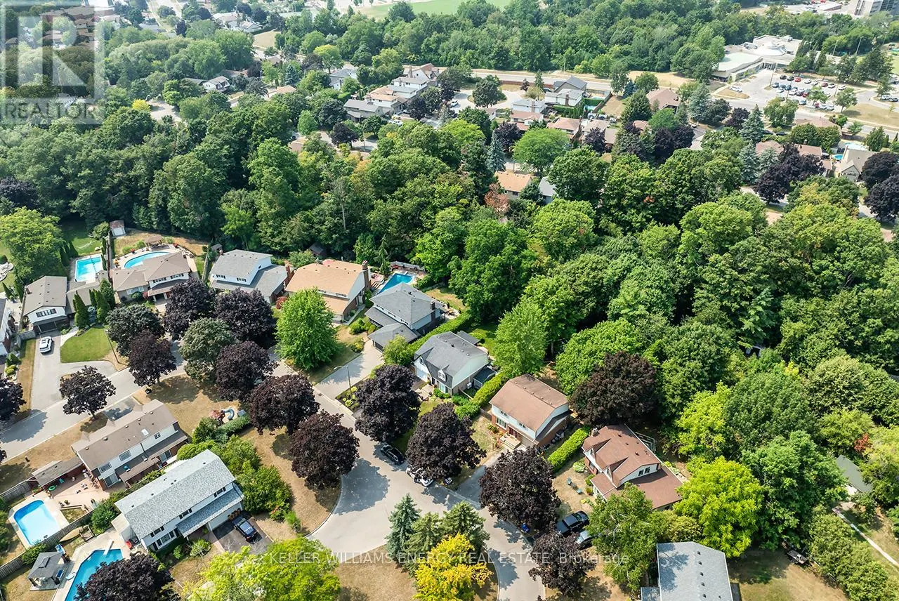 1118 LOBELIA COURT