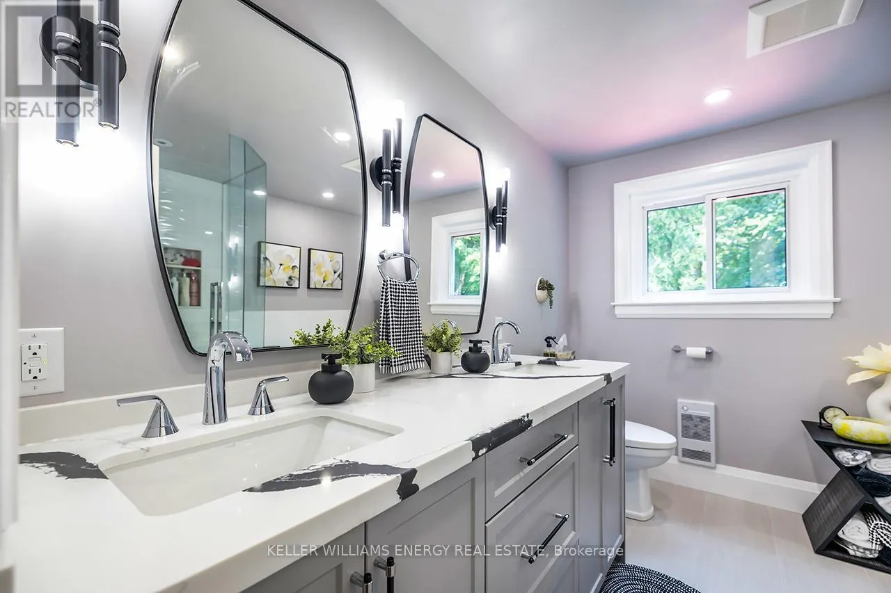 1118 LOBELIA COURT