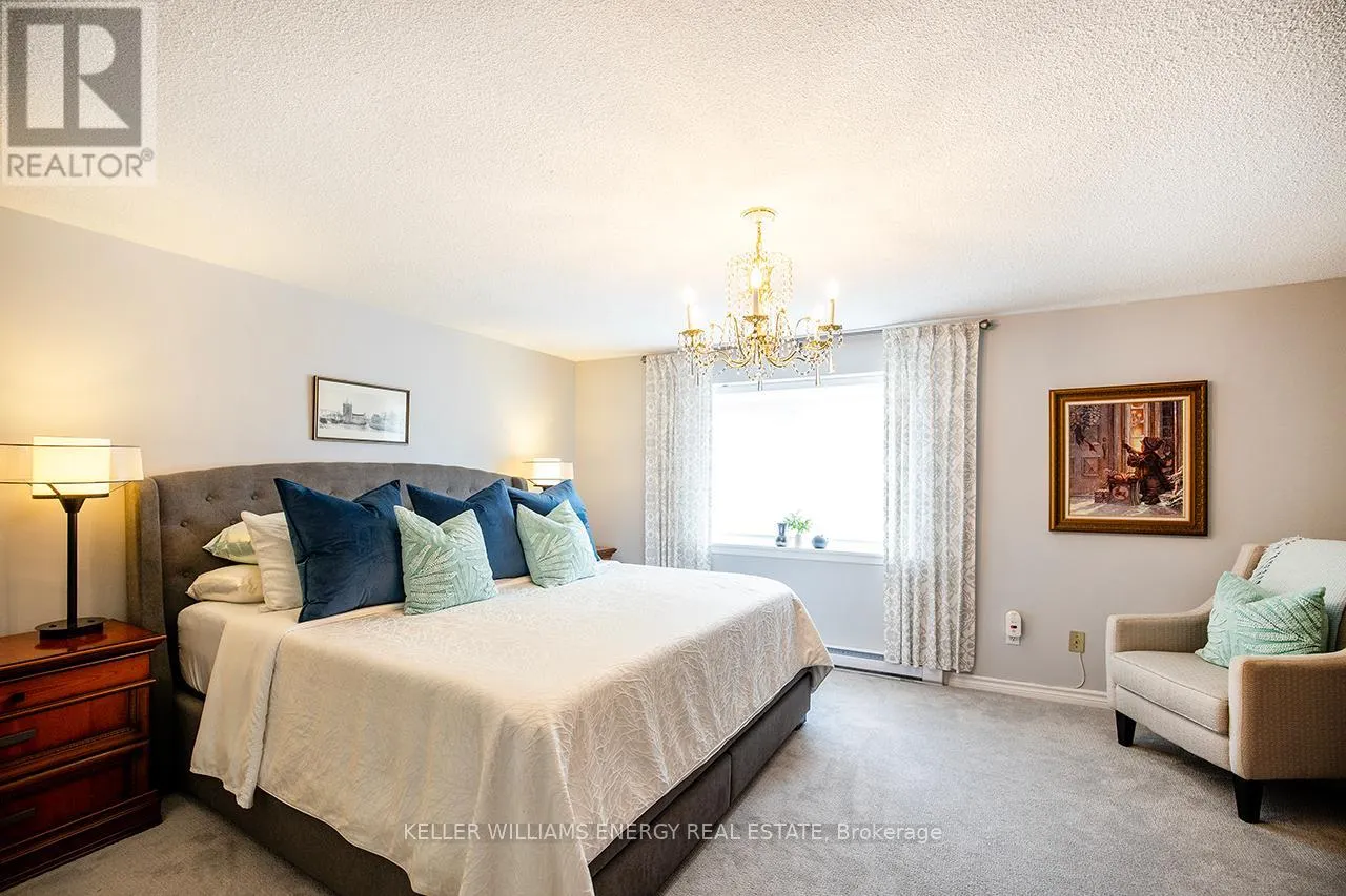 1118 LOBELIA COURT