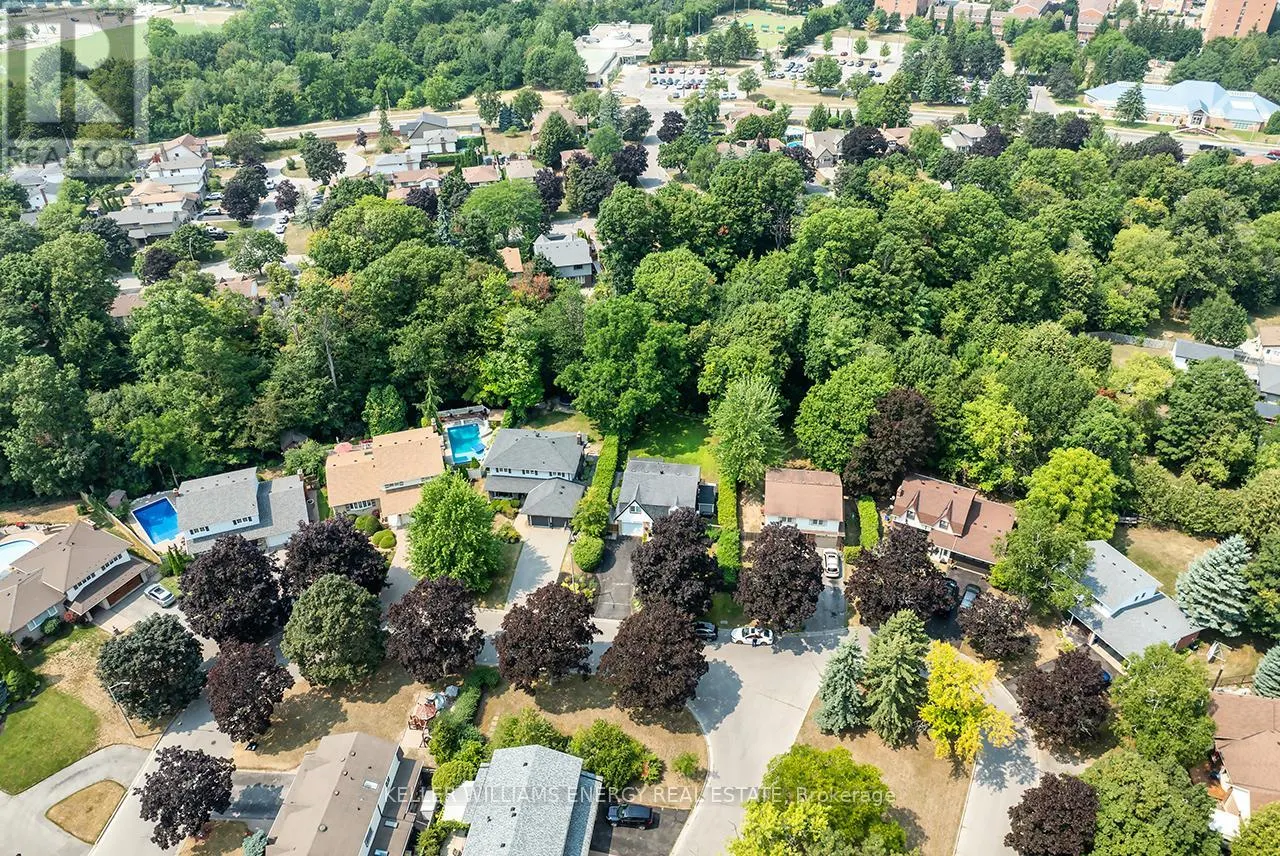 1118 LOBELIA COURT