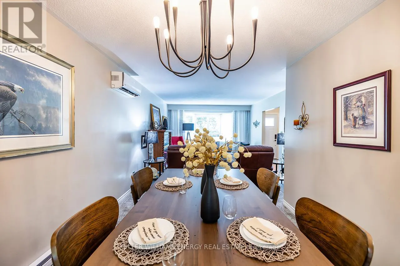 1118 LOBELIA COURT
