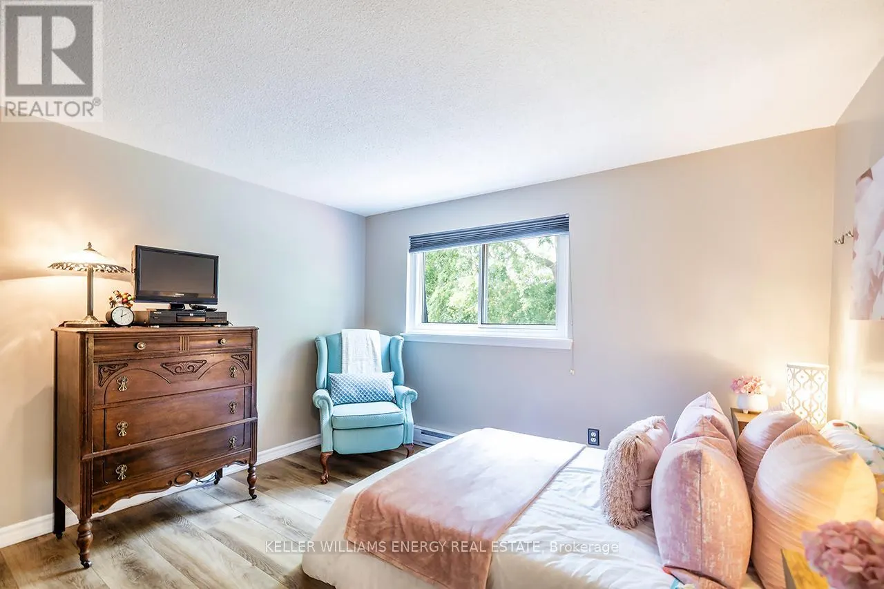 1118 LOBELIA COURT