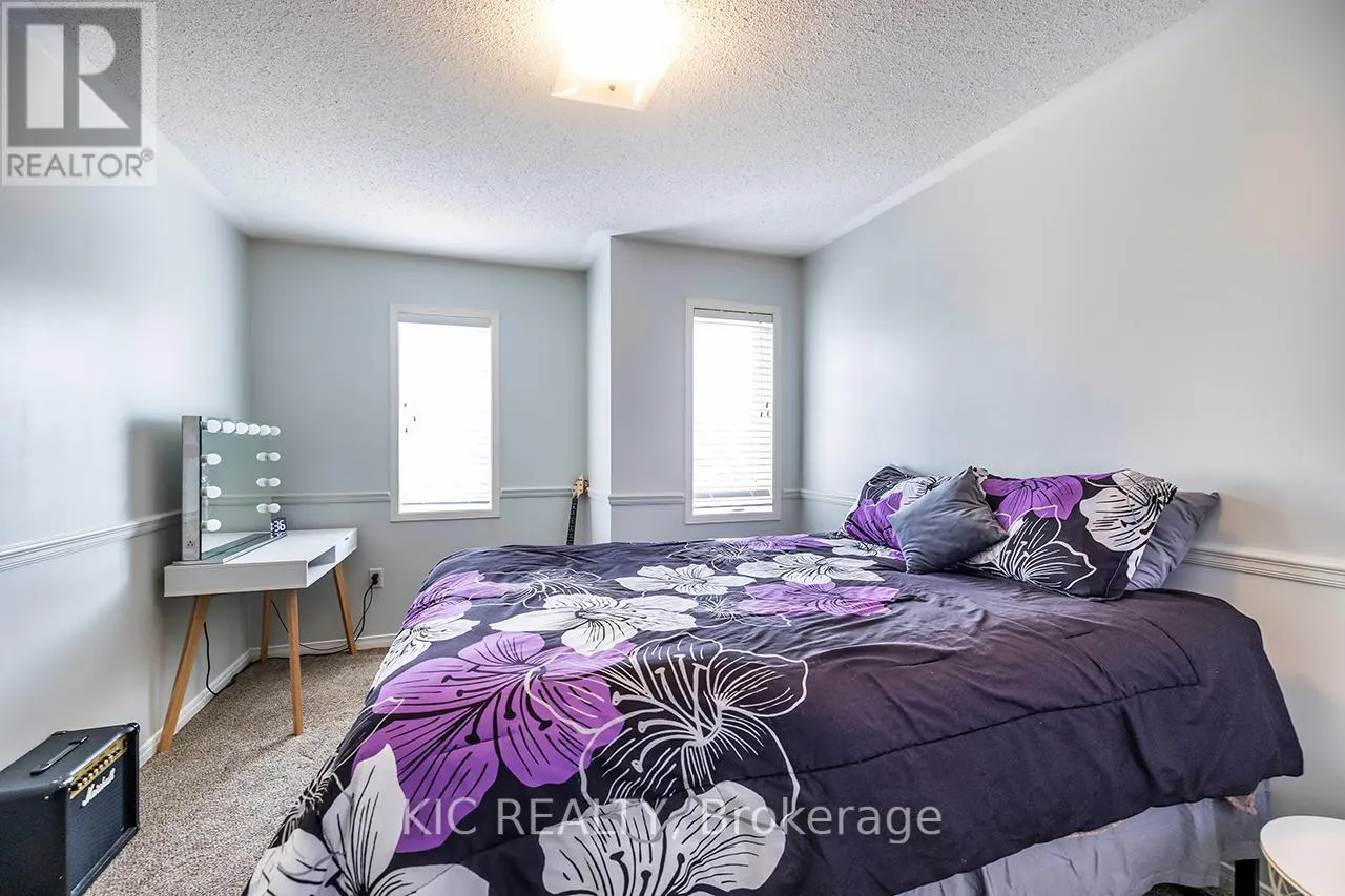 40 PUTTINGEDGE DRIVE