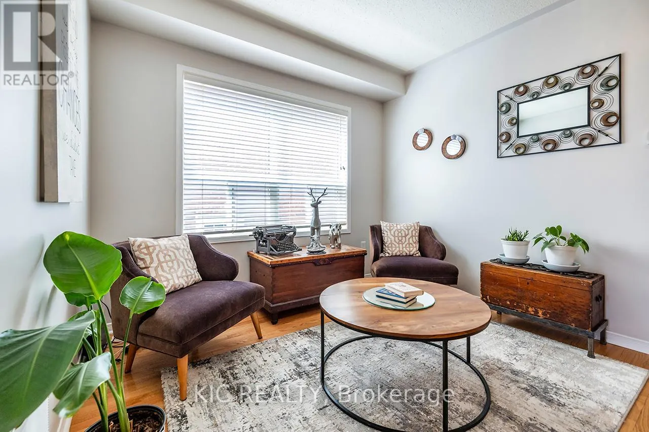 40 PUTTINGEDGE DRIVE