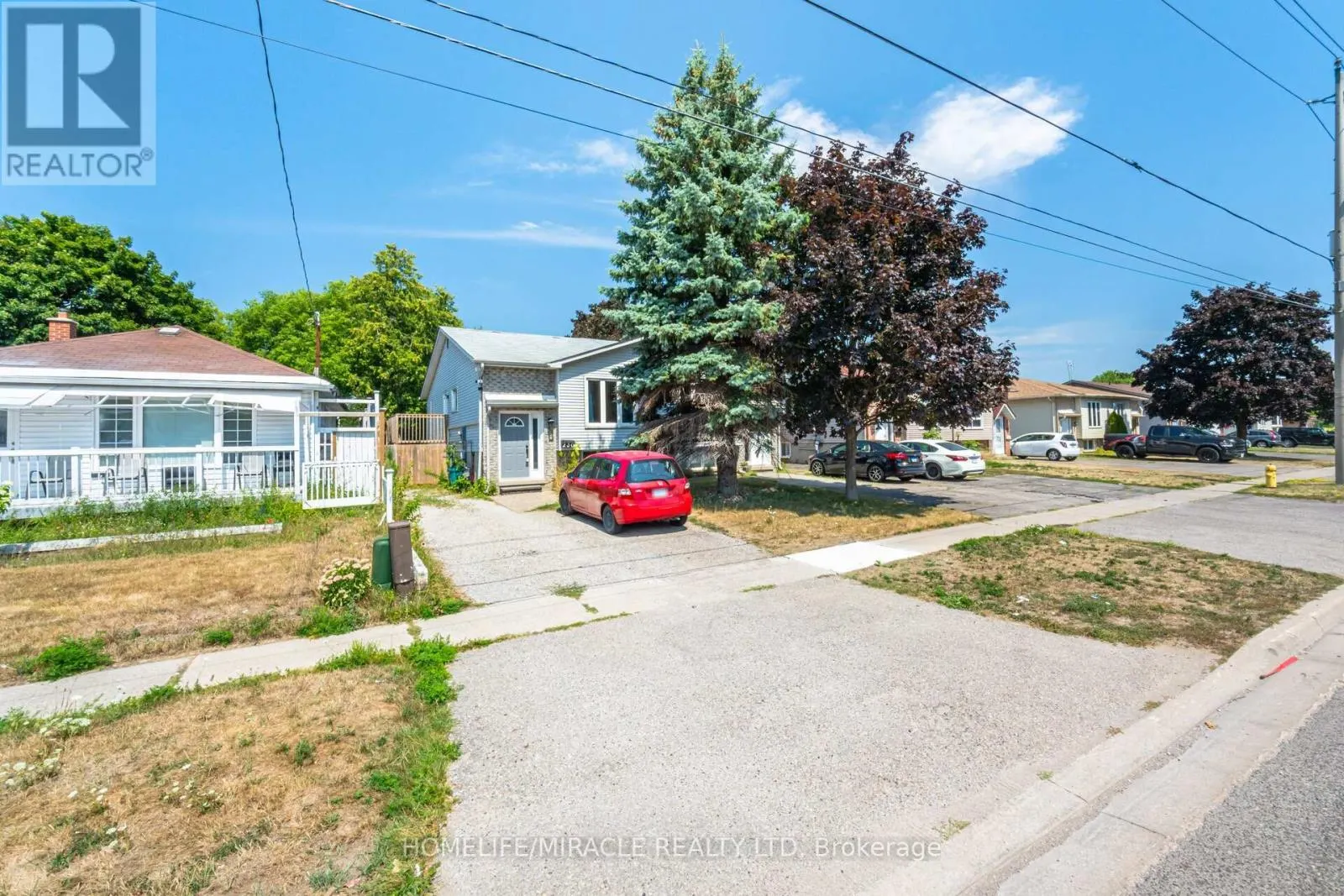230 TAUNTON ROAD W