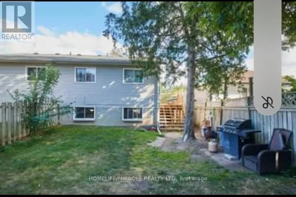 230 TAUNTON ROAD W