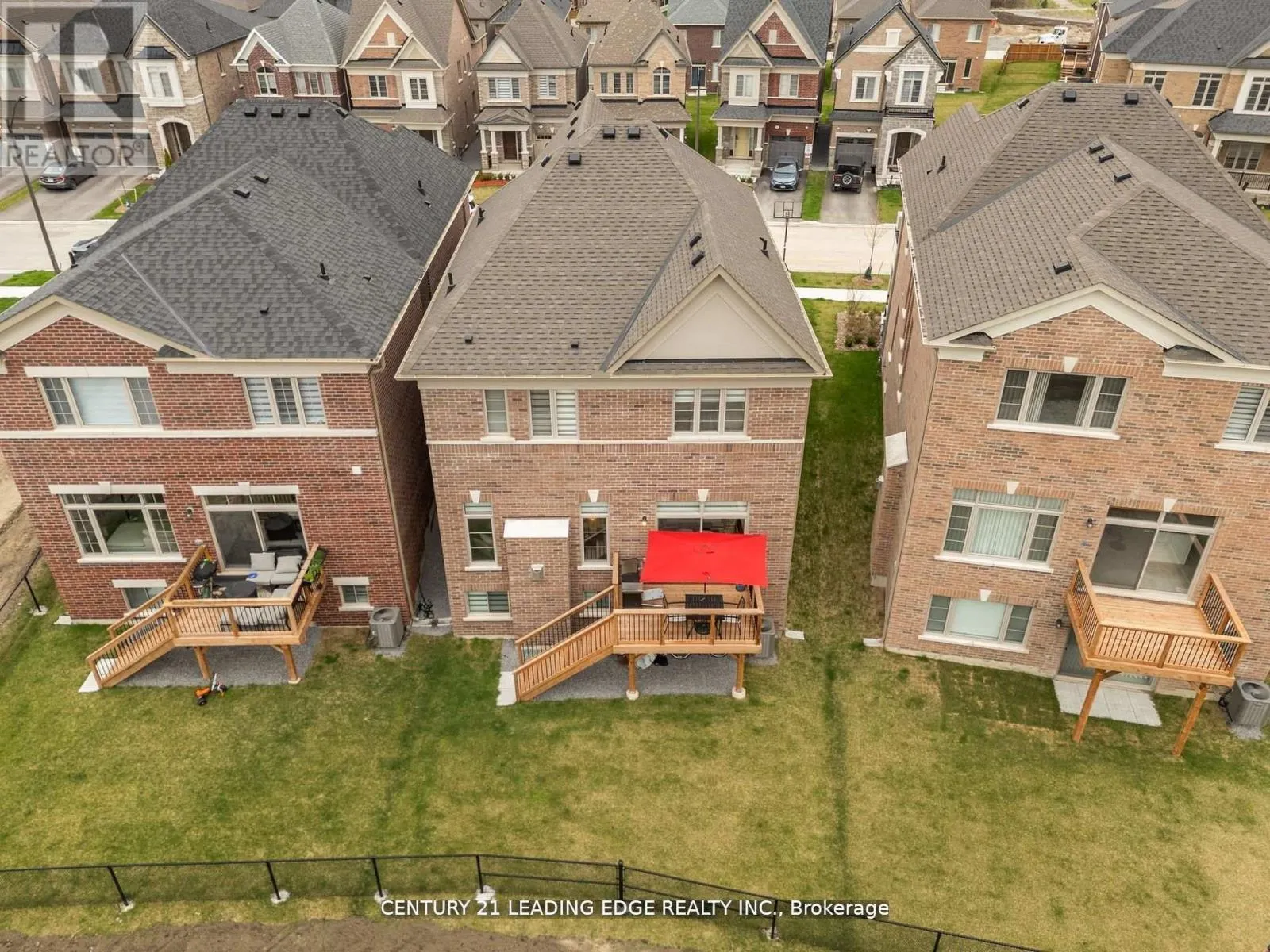 89 DEER RIDGE CRESCENT