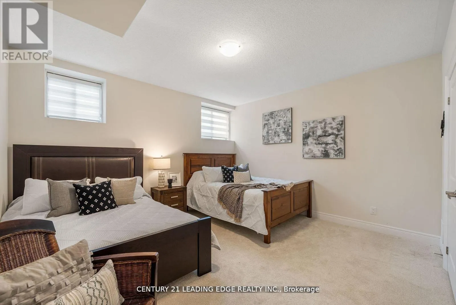 89 DEER RIDGE CRESCENT