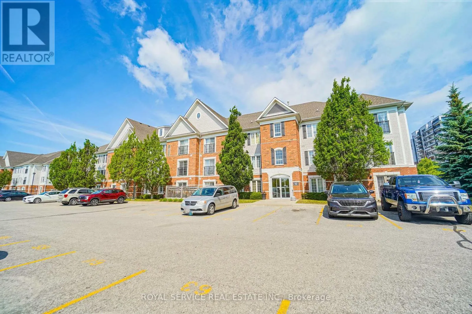 207 - 90 ASPEN SPRINGS DRIVE, #207