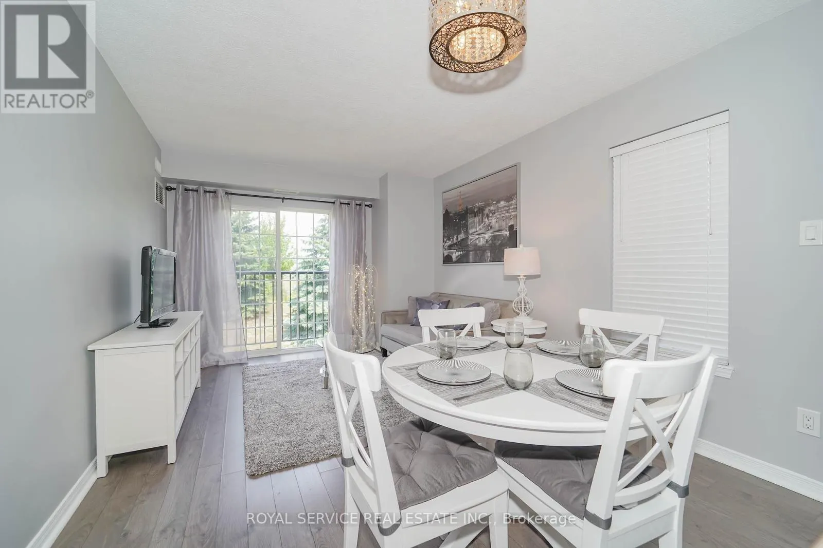 207 - 90 ASPEN SPRINGS DRIVE, #207