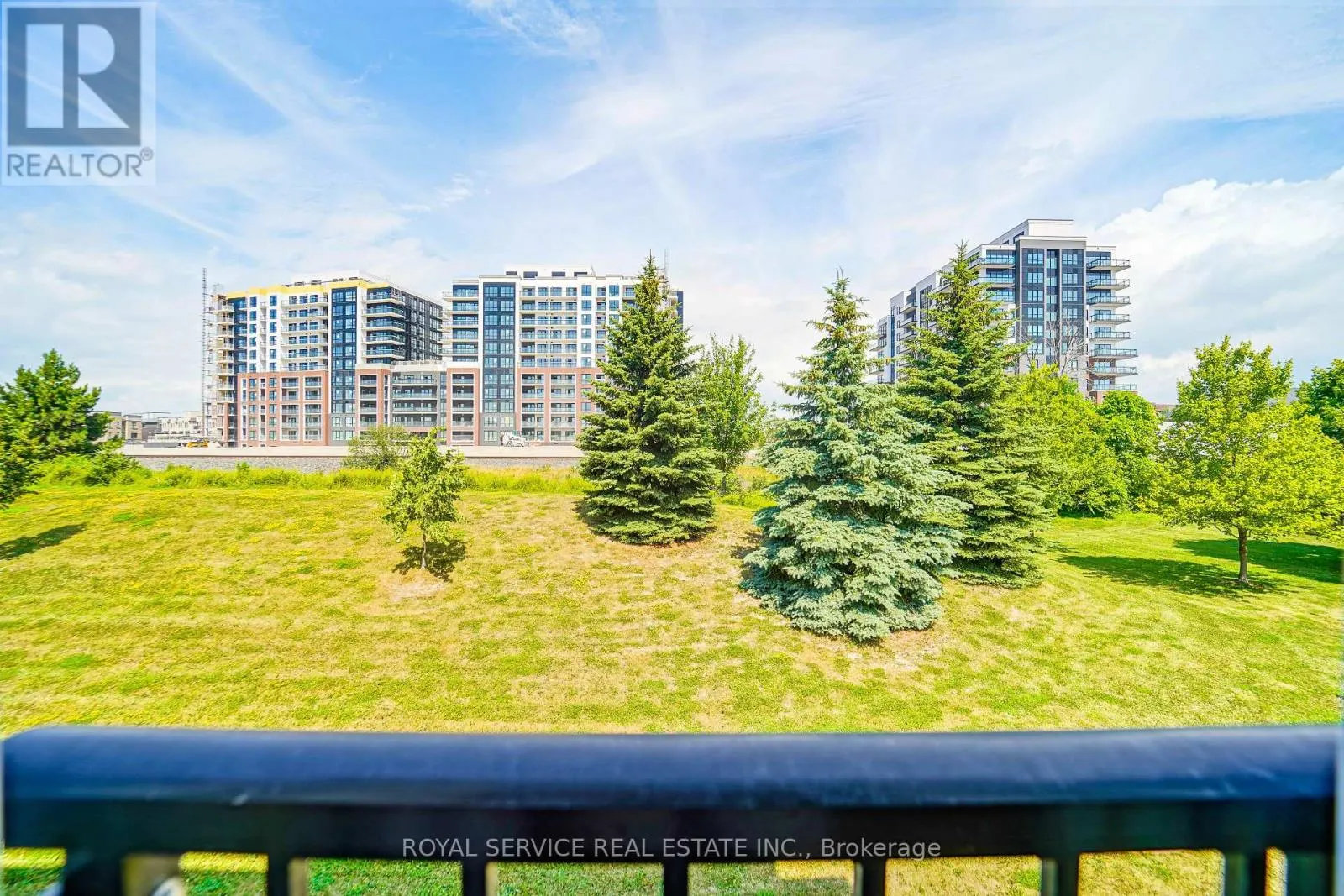 207 - 90 ASPEN SPRINGS DRIVE, #207
