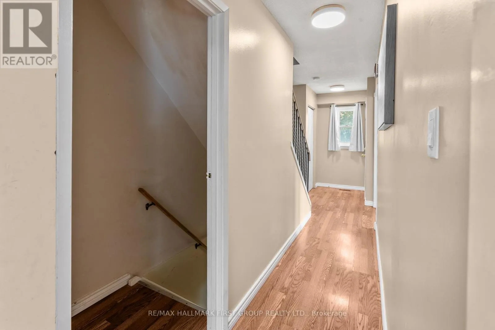 1257 FENELON CRESCENT