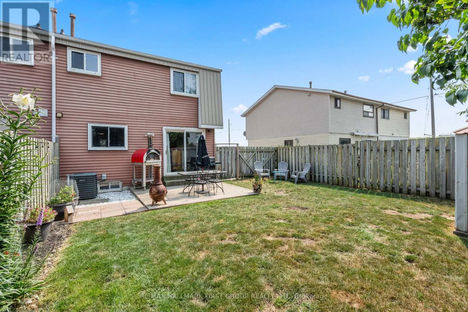 1257 FENELON CRESCENT