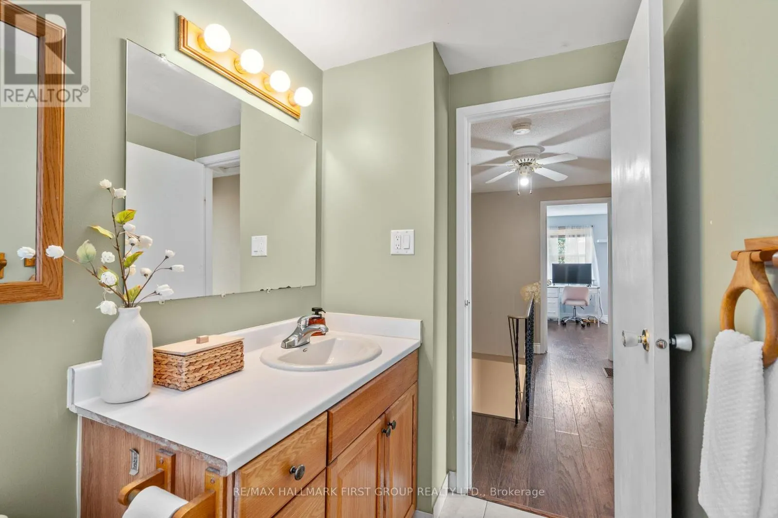 1257 FENELON CRESCENT