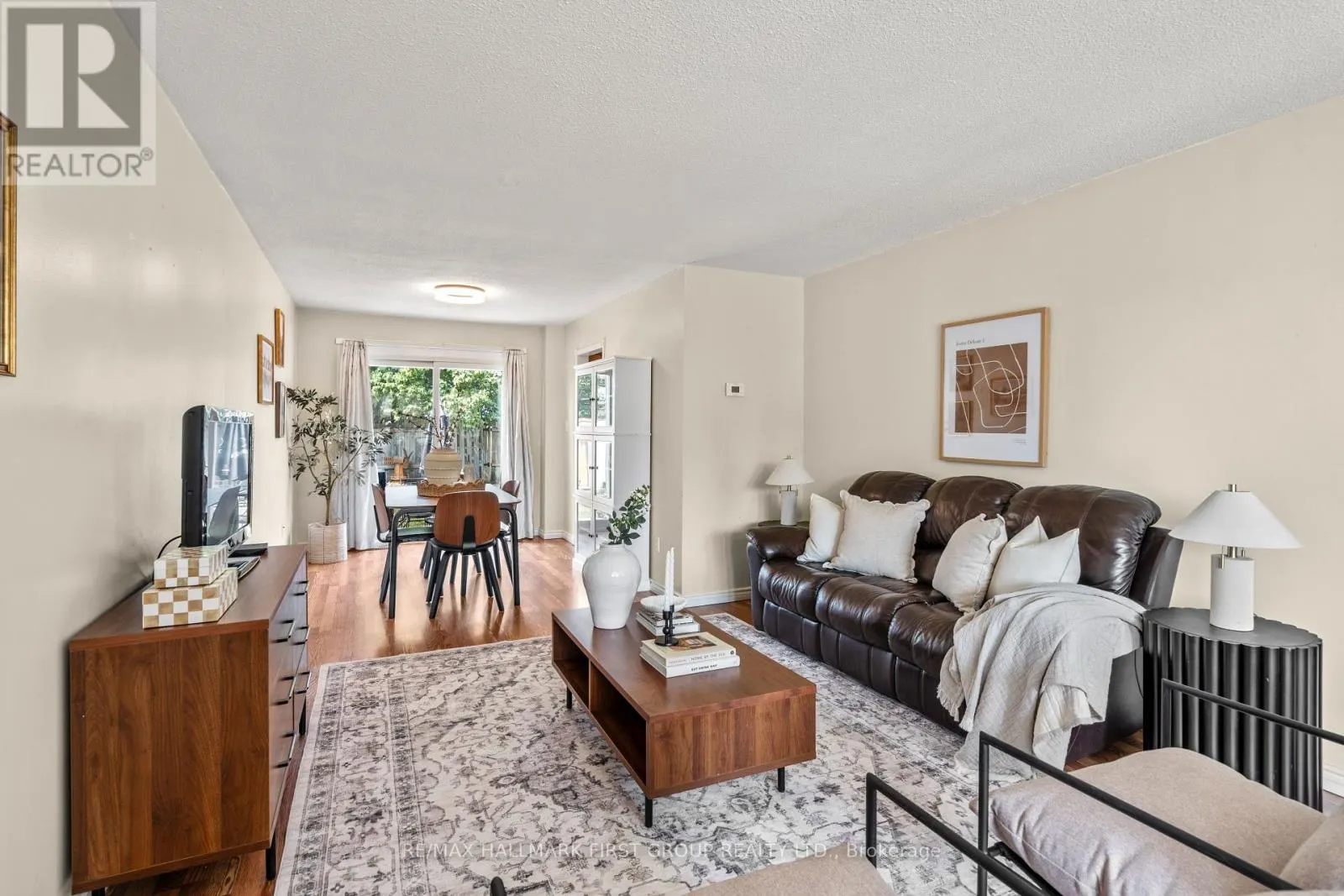 1257 FENELON CRESCENT