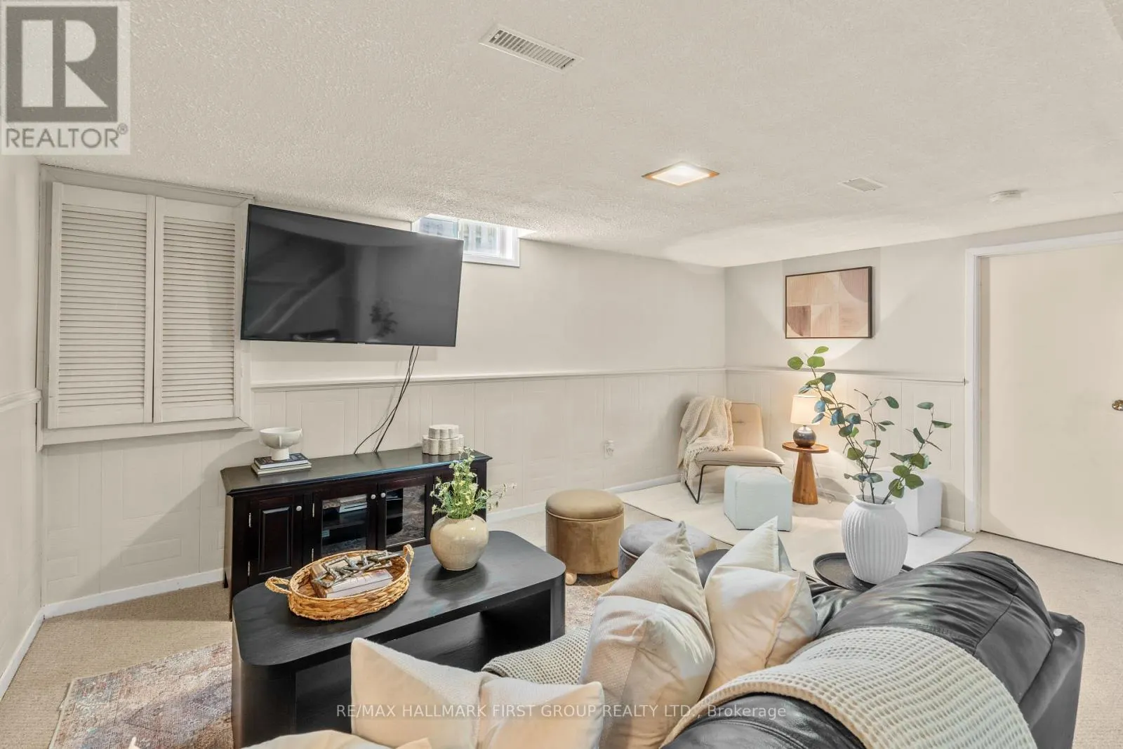 1257 FENELON CRESCENT