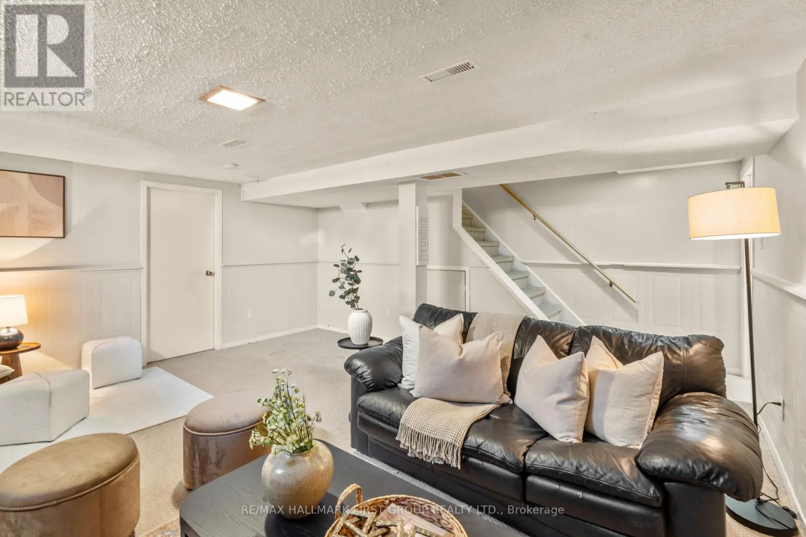 1257 FENELON CRESCENT