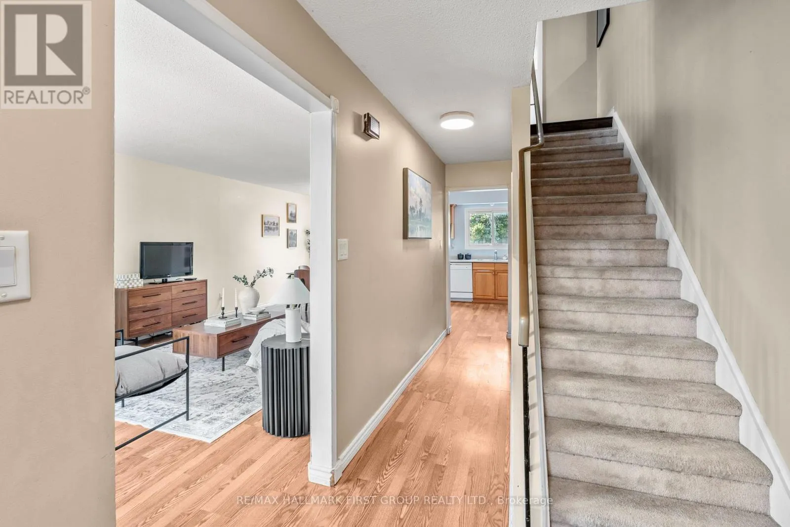 1257 FENELON CRESCENT