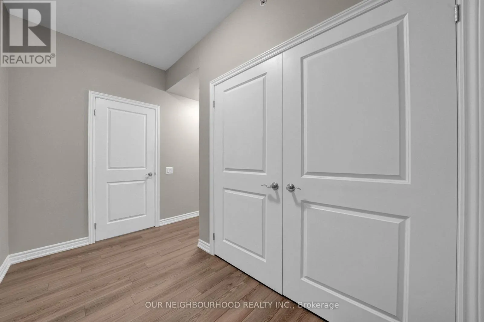 402 - 109 KING AVENUE E, #402