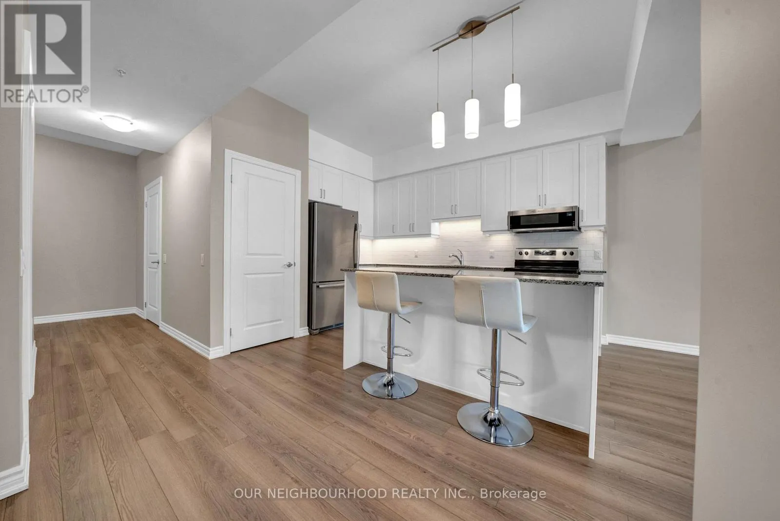 402 - 109 KING AVENUE E, #402