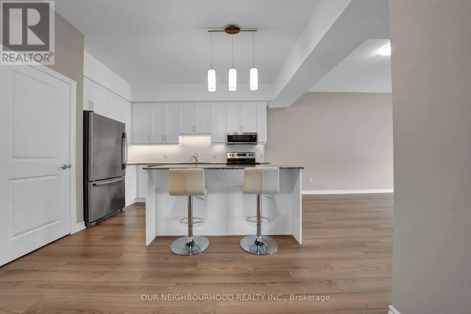 402 - 109 KING AVENUE E, #402