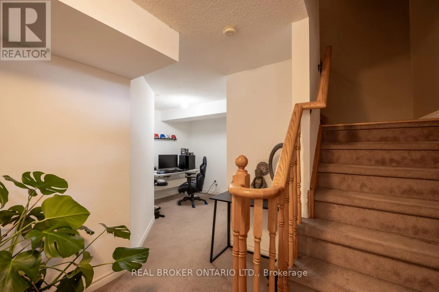 36 WEST SIDE DRIVE
