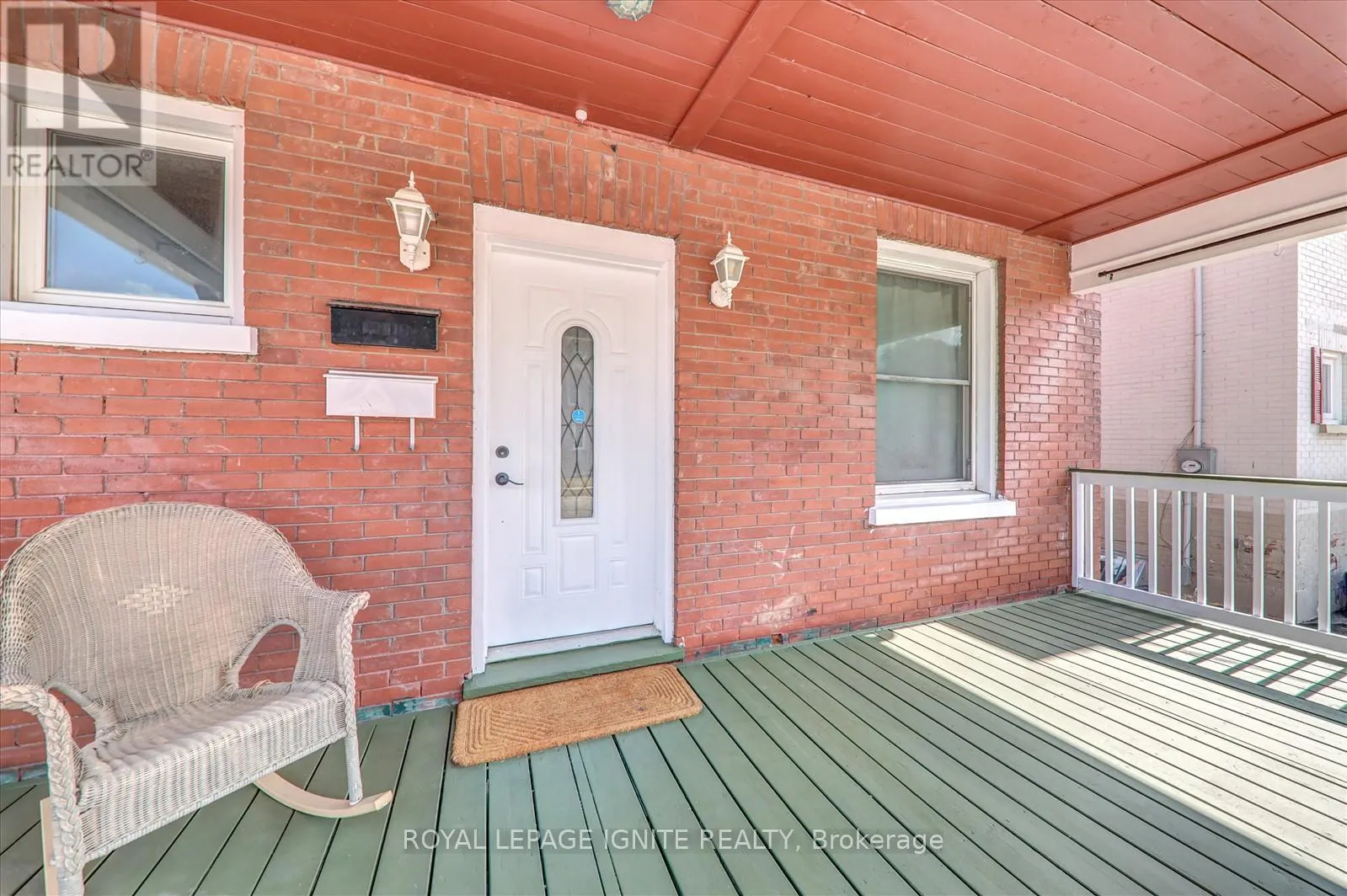 21 COLBORNE STREET W