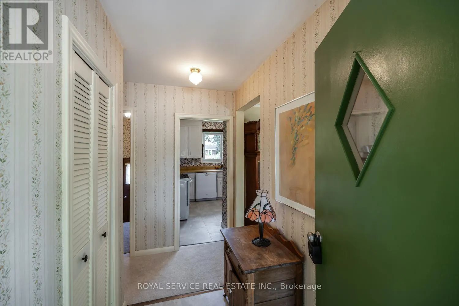 389 GLENCASTLE AVENUE