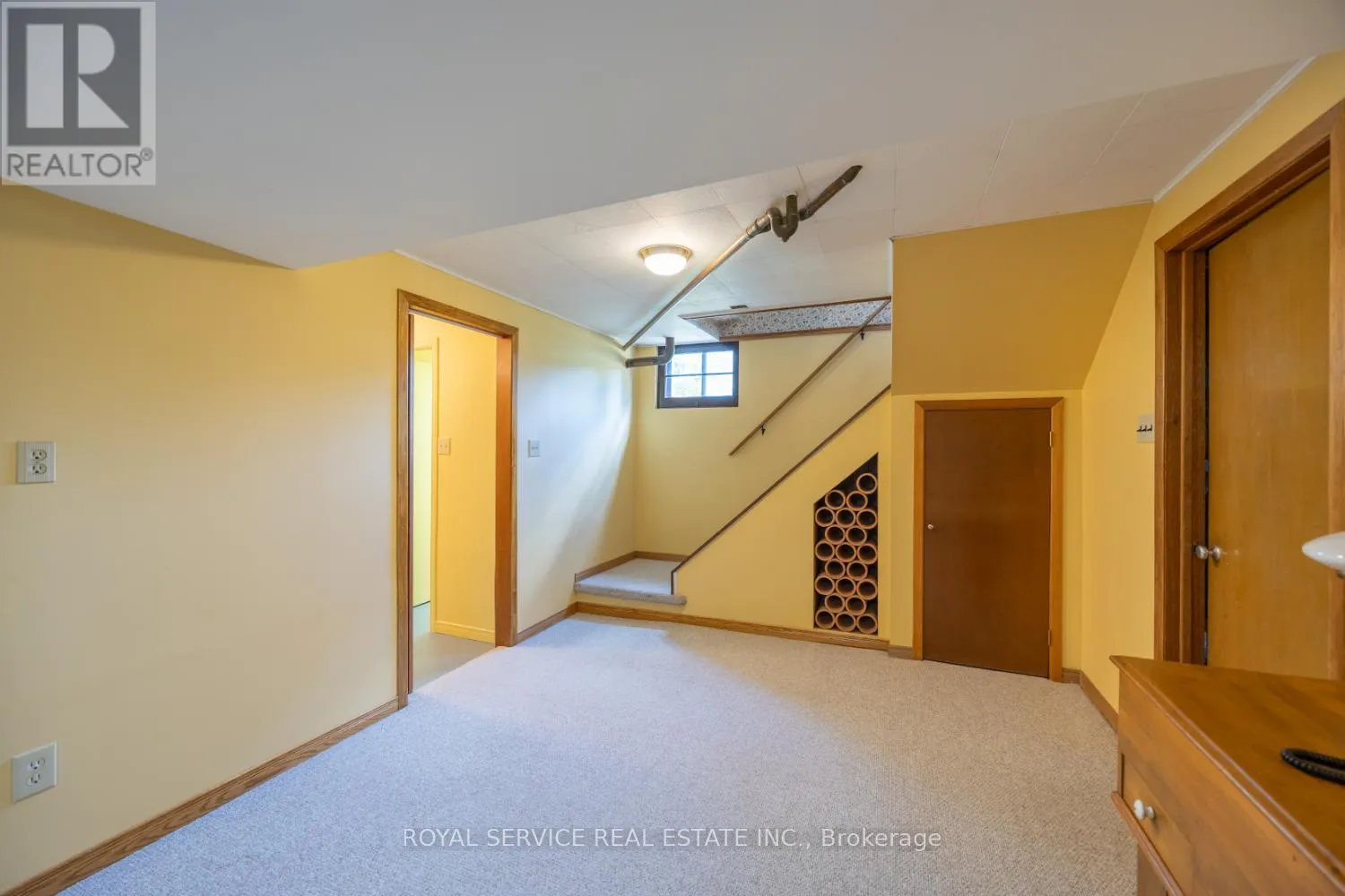389 GLENCASTLE AVENUE
