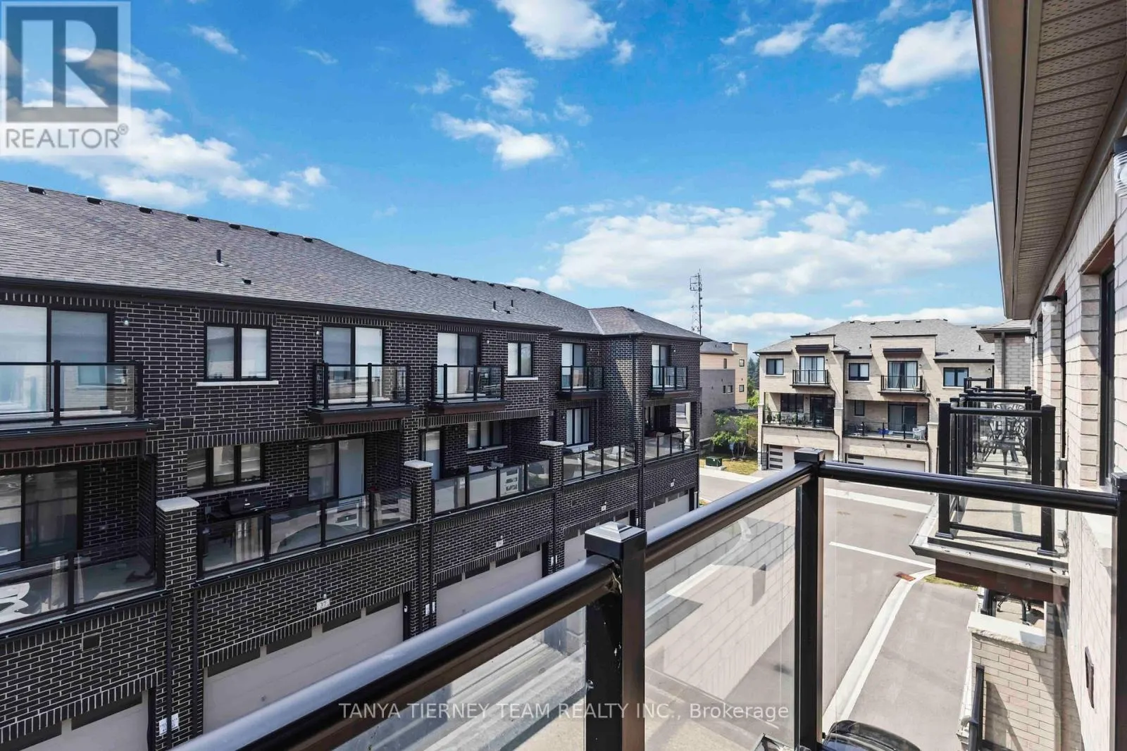 36 DOCKSIDE WAY