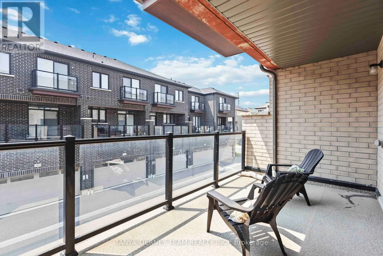 36 DOCKSIDE WAY
