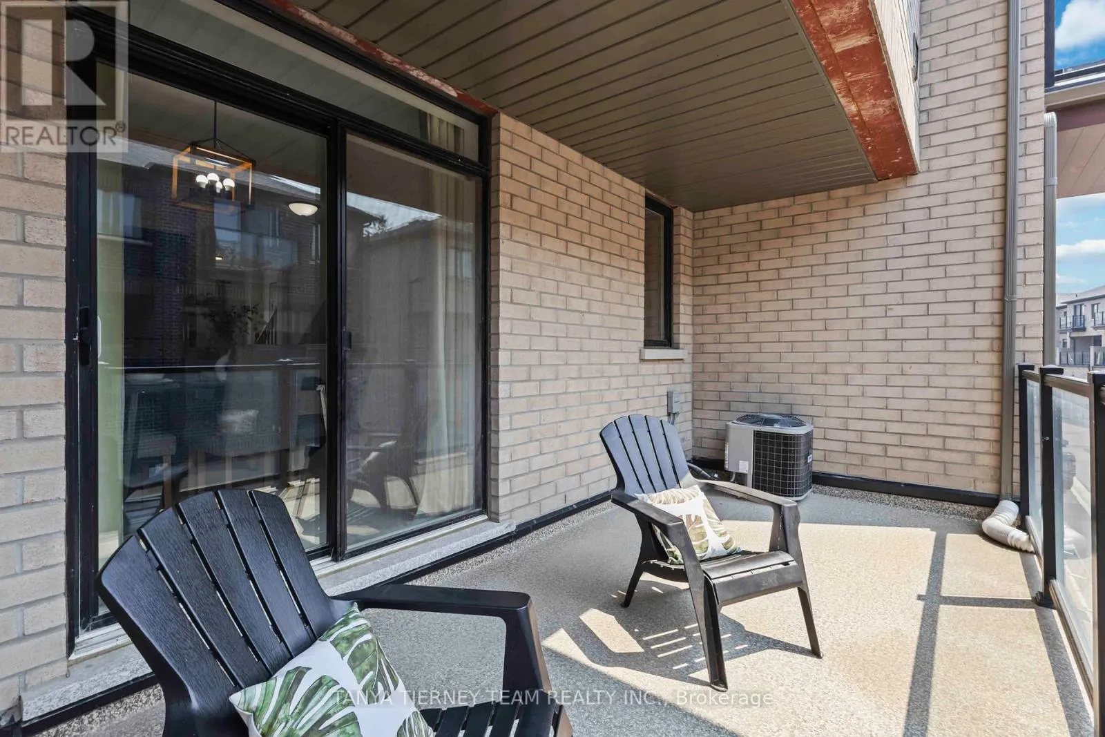 36 DOCKSIDE WAY