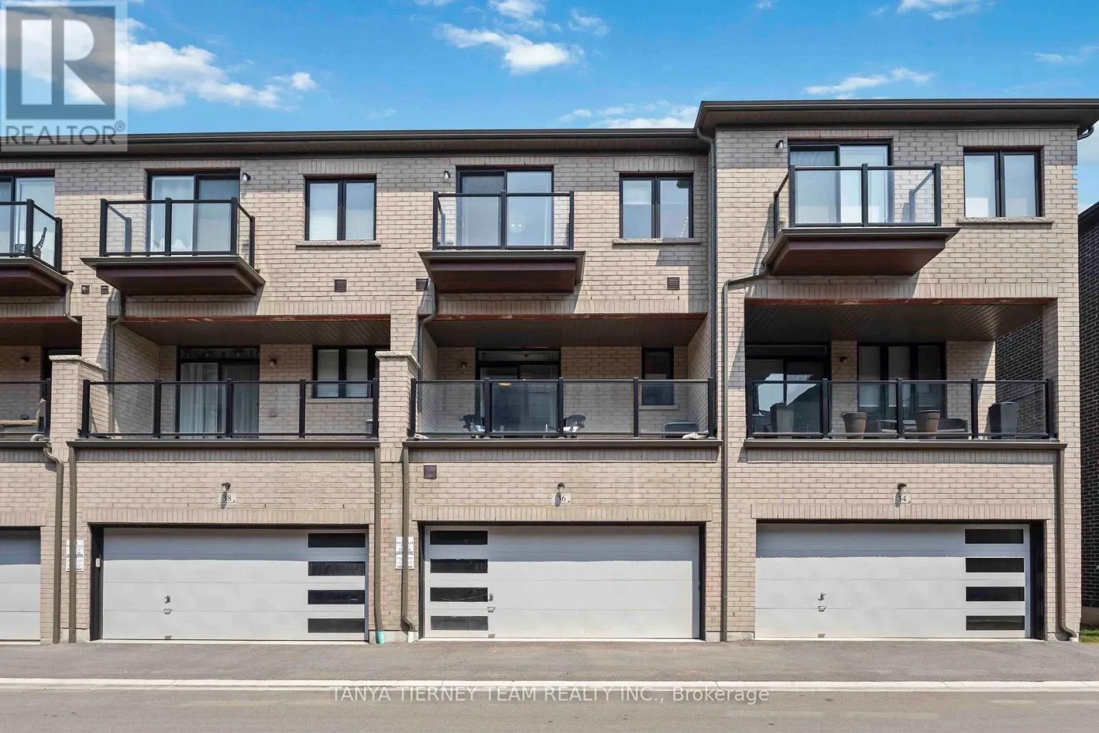 36 DOCKSIDE WAY