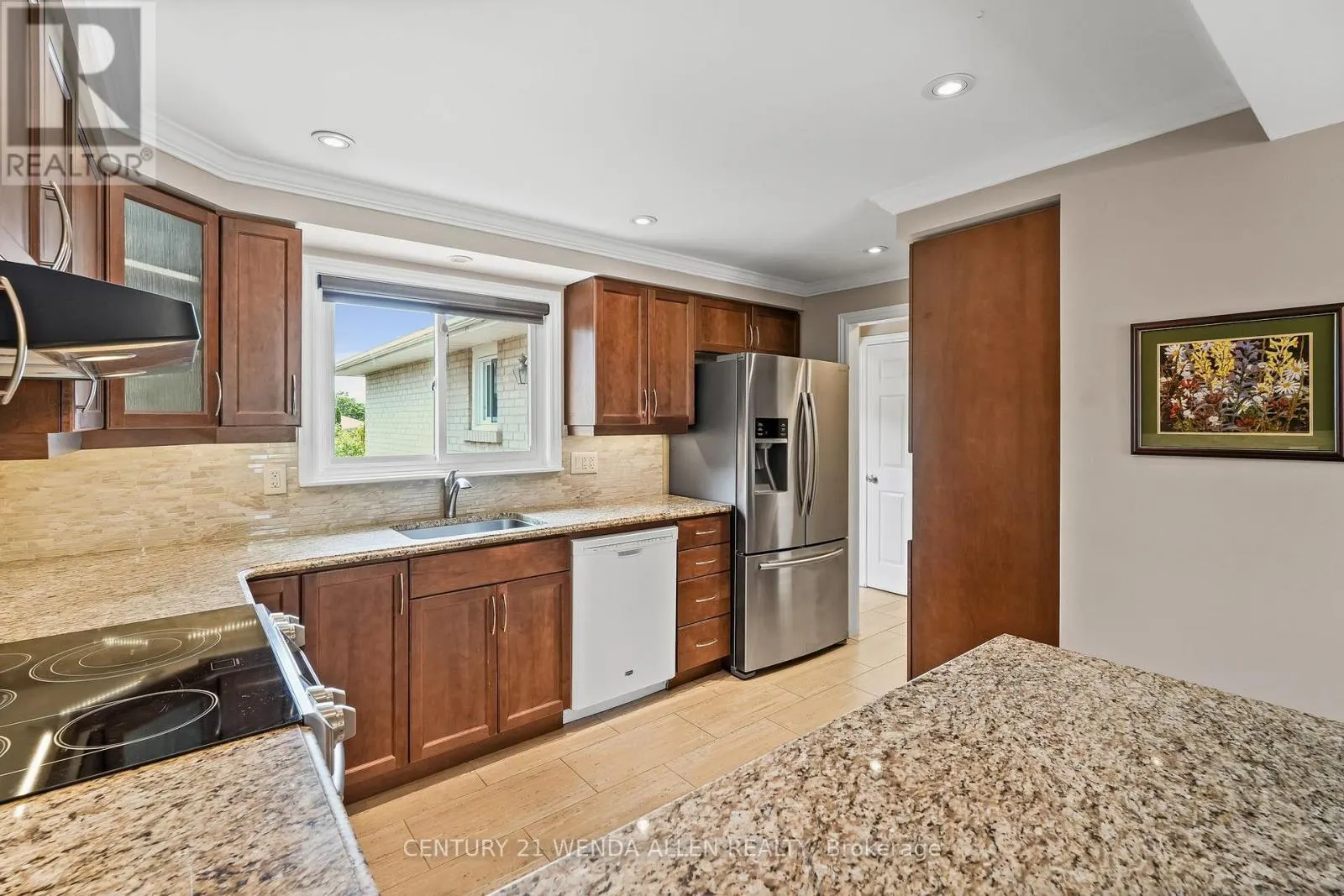 63 HARLAND CRESCENT