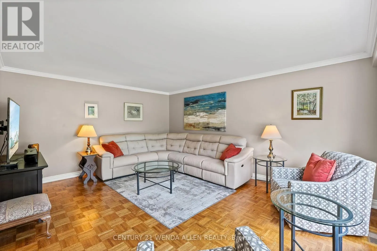 63 HARLAND CRESCENT