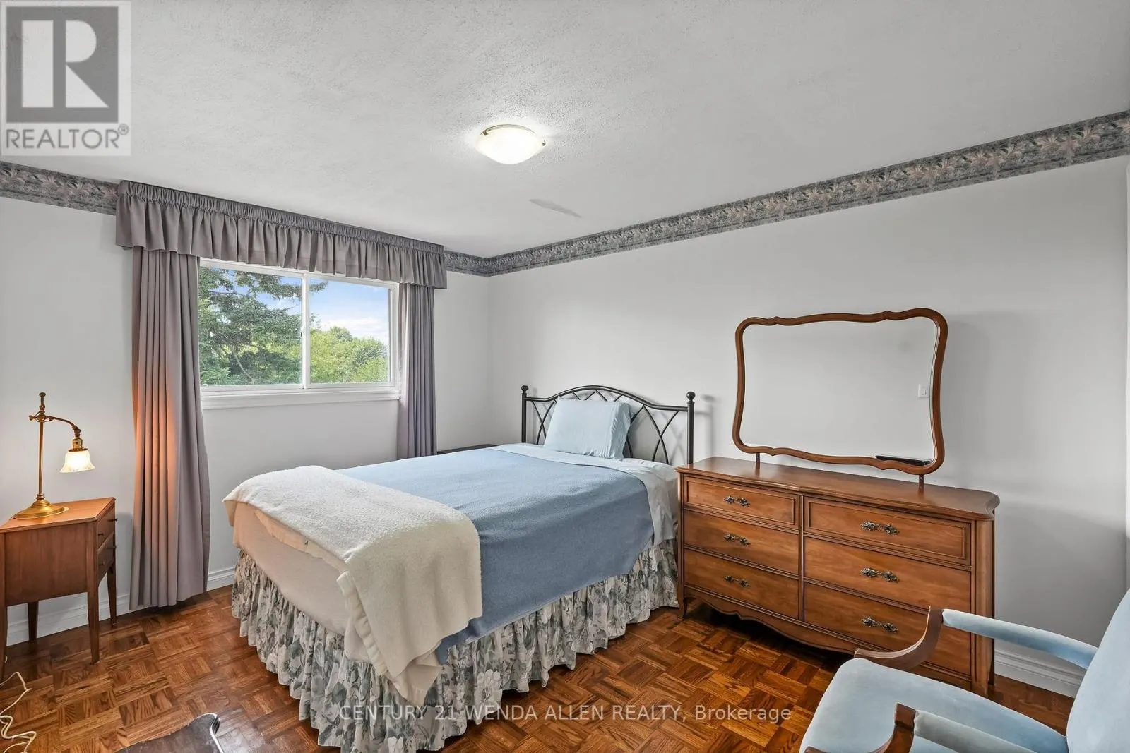 63 HARLAND CRESCENT