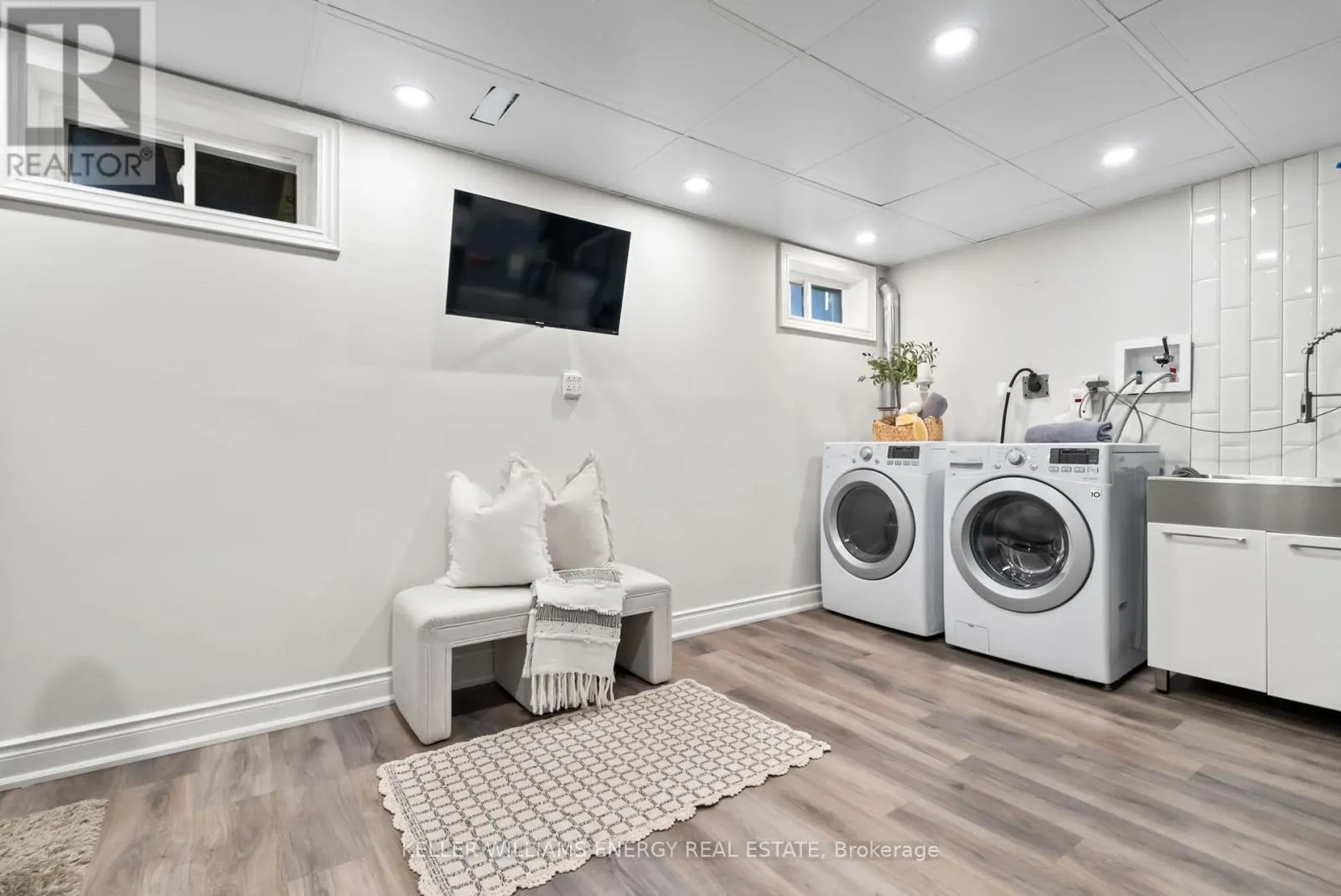 46 - 1330 TROWBRIDGE DRIVE, #46