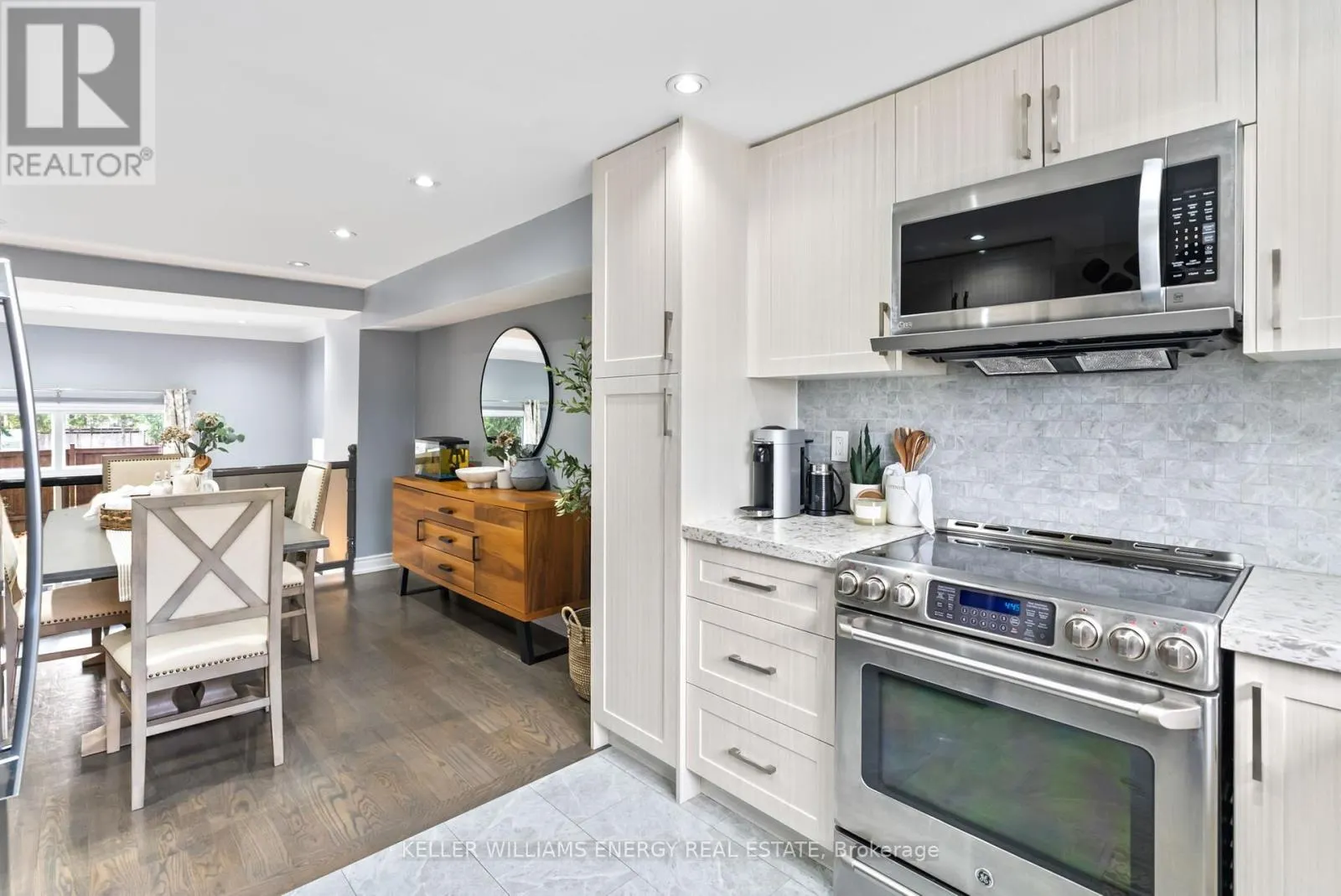 46 - 1330 TROWBRIDGE DRIVE, #46