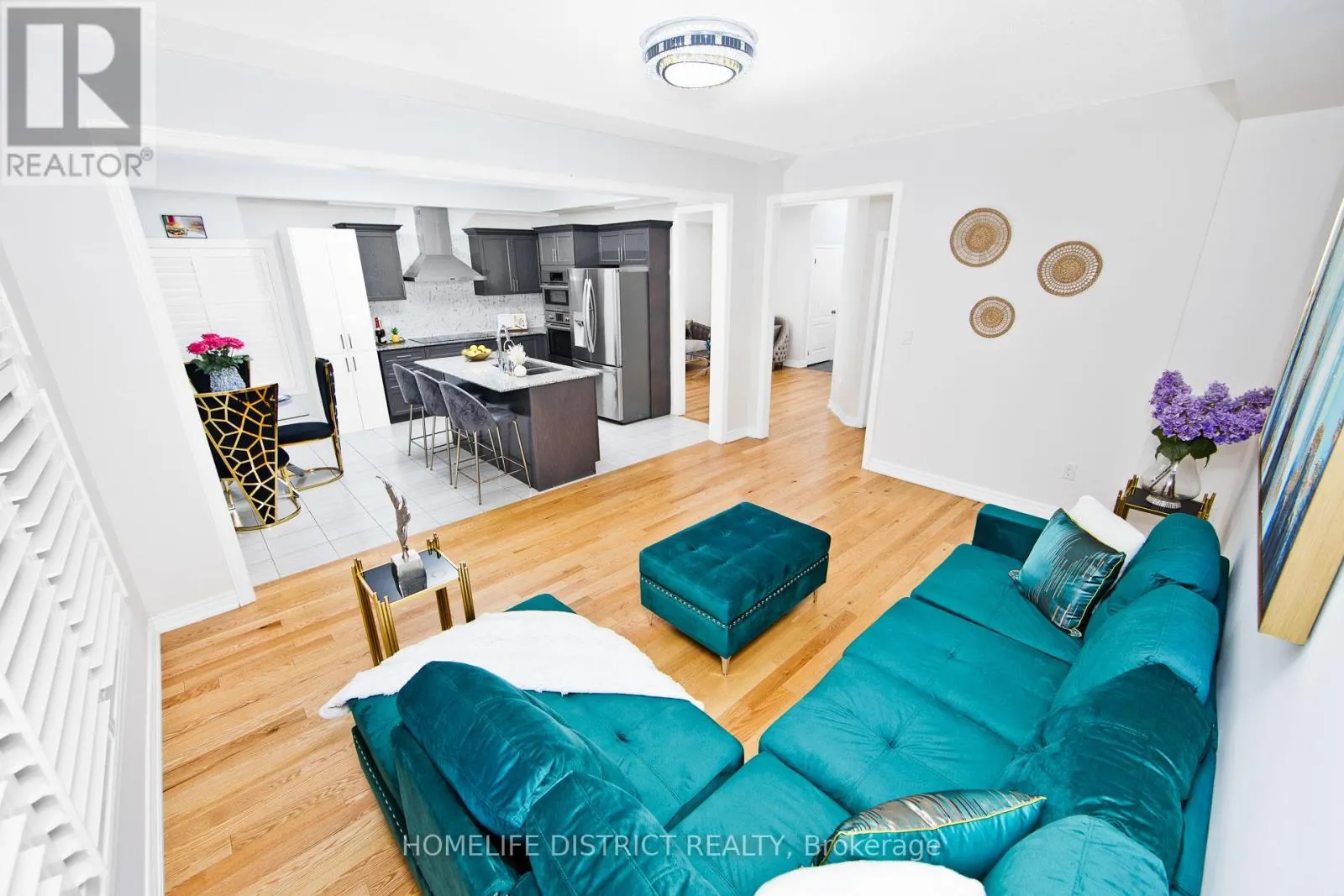 22 TAIT CRESCENT