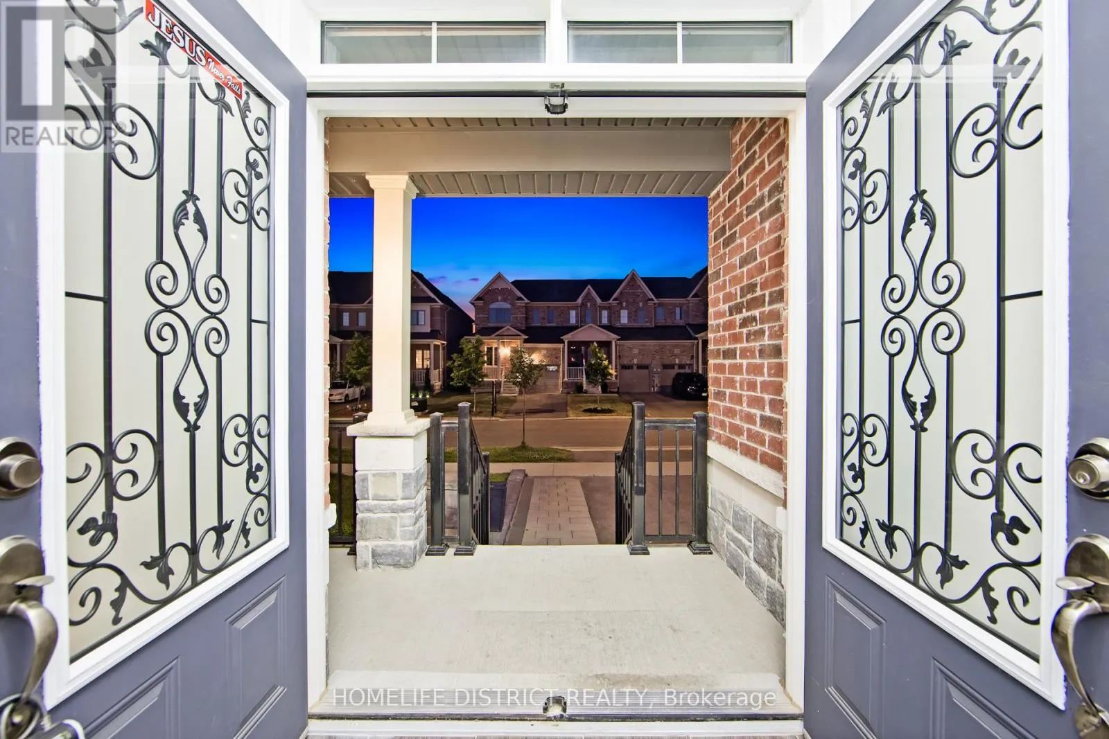 22 TAIT CRESCENT