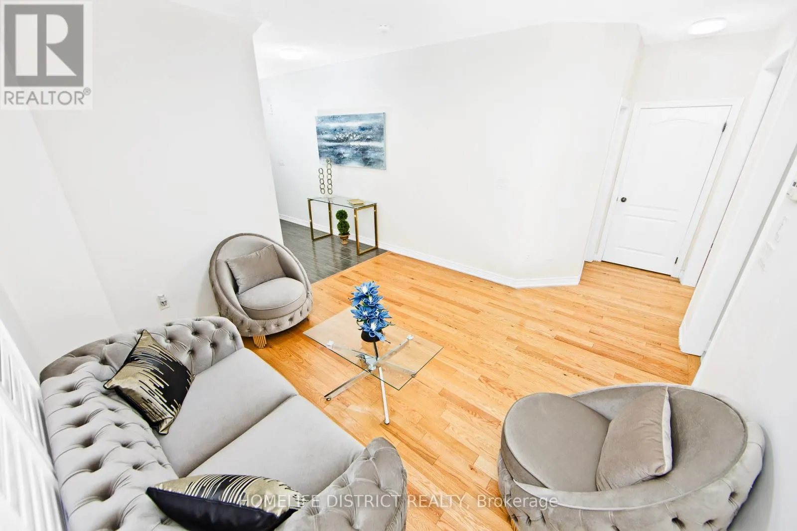 22 TAIT CRESCENT