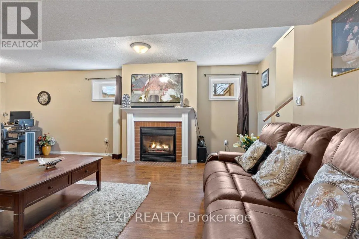 16 GOODWIN AVENUE